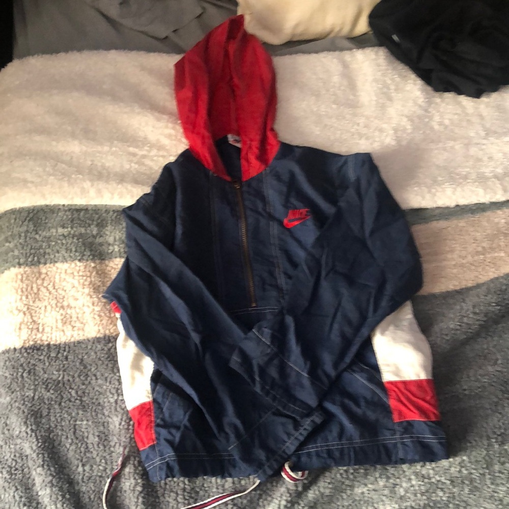 nike vintage windbreaker/rain jacket
